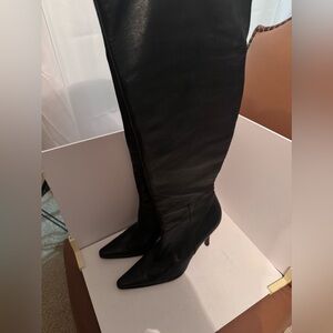 Stuart Weitzman knee boot, black leather, size 11. In great condition.